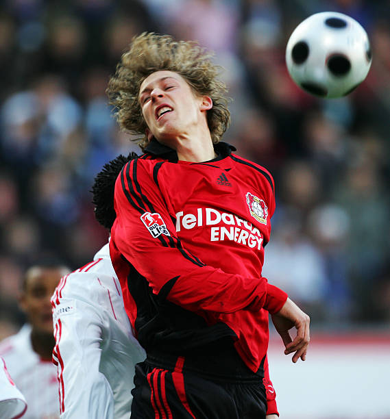 他的复出不 他的复出不