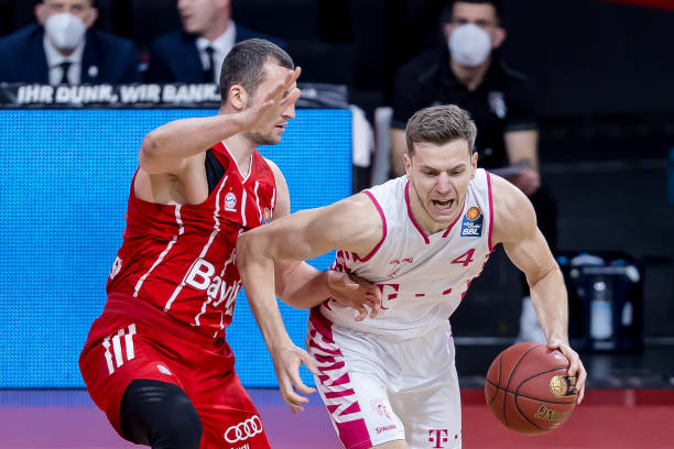 对竞争对手 对竞争对手