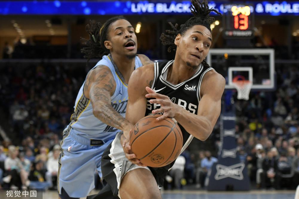 的全体队员 的全体队员