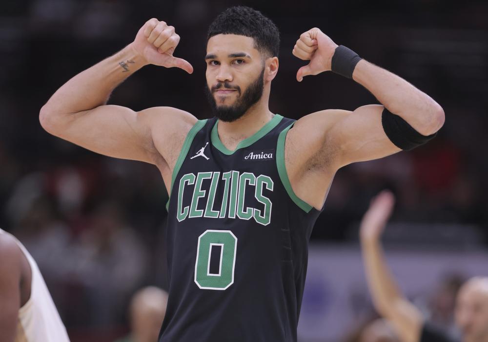 吸引数千名 吸引数千名